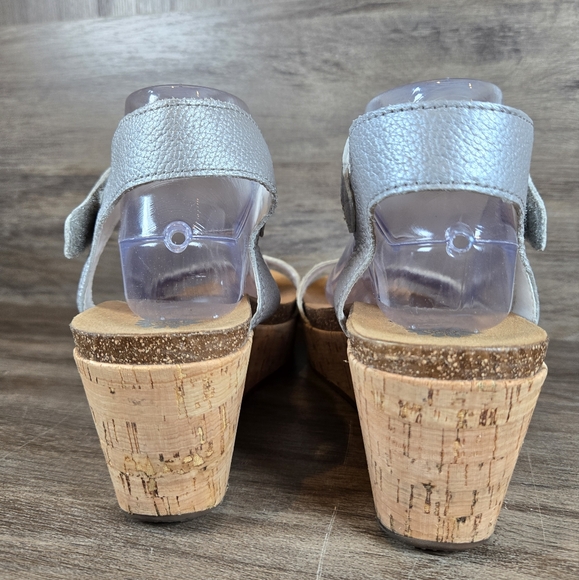 Stylish Blue Wedge Sandals - Picture 3 of 13